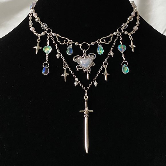 🕊️🗡️ juliet heart sword pendant glass crystal droplet choker necklace 🗡️🕊️ - Picture 2 of 3